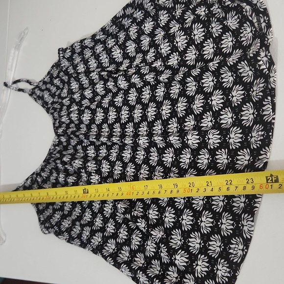 H&M tank top Womens Floral Black  White Spaghetti Strap Top camisole size S - Picture 4 of 8